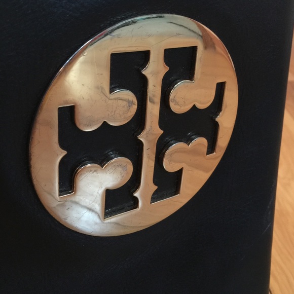 Tory Burch Reva Clutch with Removable Gold Strap! - Picture 3 of 3